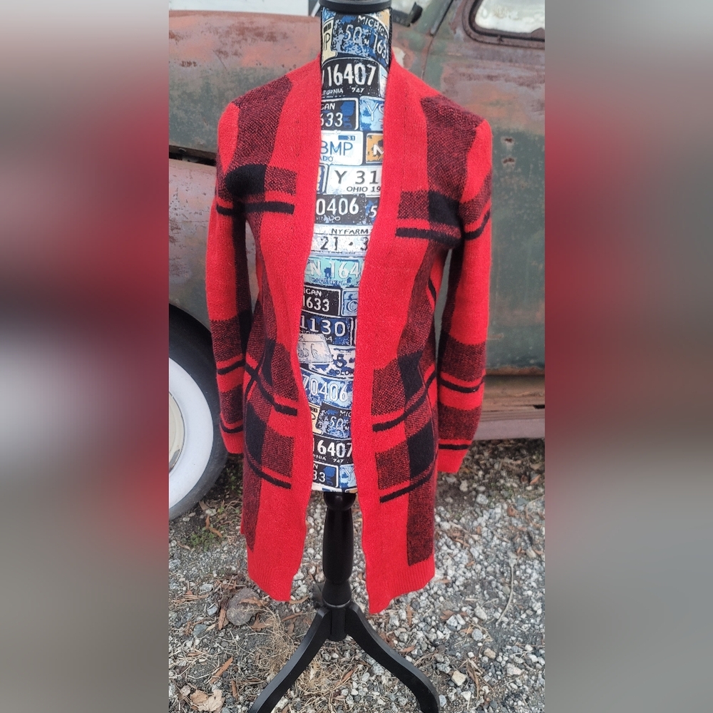 Old Navy Red and Black Knit Cardigan - Picture 5 of 12